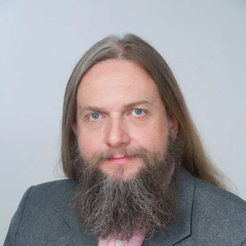 Александр Исавнин